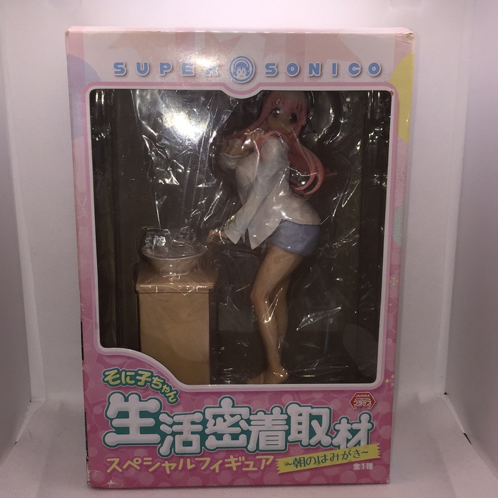 Super Sonico Daily Life Special Figure in Box